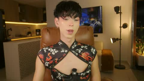 Snapshot of nobodyisperfect___ chatting on May 12, 1:14 am Samantha online show from May 12, 1:14 am