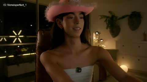 Snapshot of nobodyisperfect___ chatting on June 7, 12:59 am Samantha online show from June 7, 12:59 am