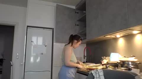 nodarell online show from November 23, 9:42 am