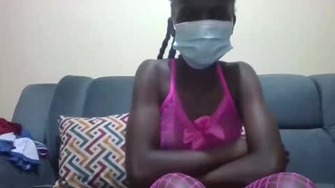 Snapshot of noellah331236 chatting on October 26, 8:59 pm noellah331236 online show from October 26, 8:59 pm