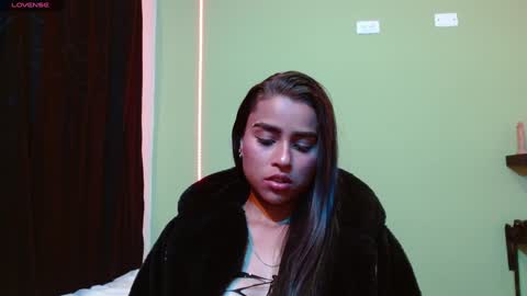 Snapshot of noha_thomson chatting on February 1, 11:37 pm Noha Thomson online show from February 1, 11:37 pm