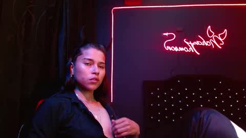 Noha Thomson online show from December 23, 3:15 am