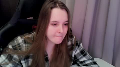 noir_ember_ online show from February 19, 6:26 pm