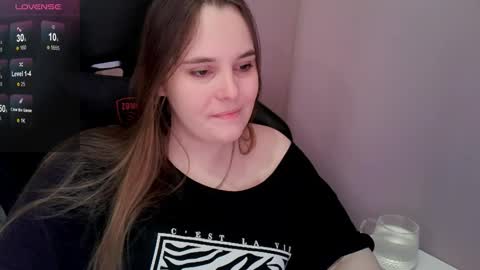 noir_ember_ online show from March 21, 4:21 pm