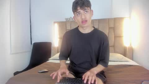 Sebas  online show from March 19, 4:05 am