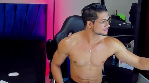 Im Nolan  online show from March 17, 7:39 pm