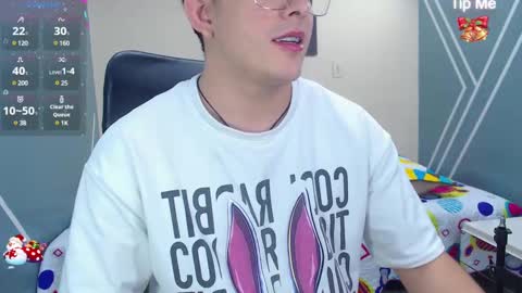 Nolan  online show from December 15, 6:26 pm