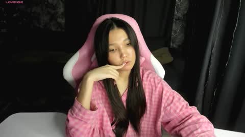 Snapshot of nomibean chatting on February 10, 12:59 am nomi online show from February 10, 12:59 am