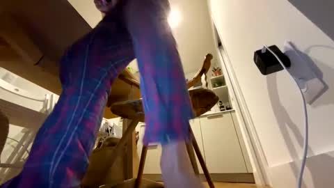 Snapshot of non131977 chatting on March 5, 9:59 pm Paris75 online show from March 5, 9:59 pm