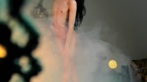 Snapshot of nonbinaryangel_ chatting on December 29, 12:41 am Sammy online show from December 29, 12:41 am