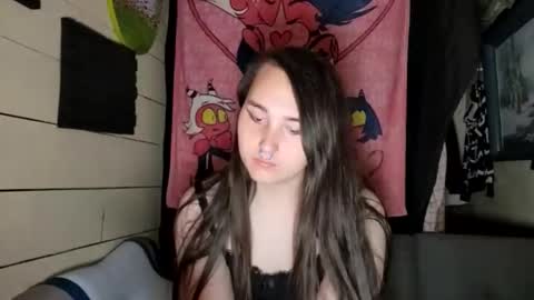 nonbinarybeauty20 online show from June 1, 6:26 am