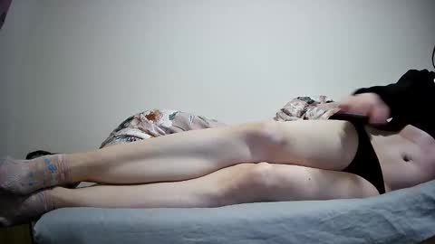 NonBinaryNicky online show from March 28, 7:46 pm