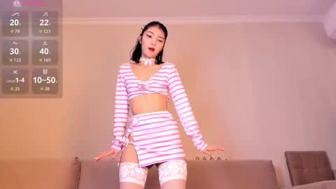 nooniemoon online show from September 26, 2:26 am