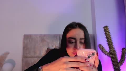 Nora Da Silva online show from December 21, 12:31 am