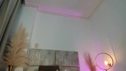 Nora Da Silva online show from October 4, 12:25 pm