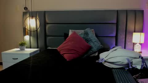 Nora Da Silva online show from October 14, 1:23 pm