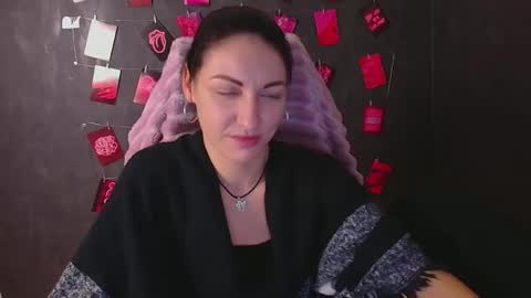 Nora online show from January 10, 11:20 pm