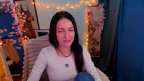 Nora online show from February 21, 11:06 pm