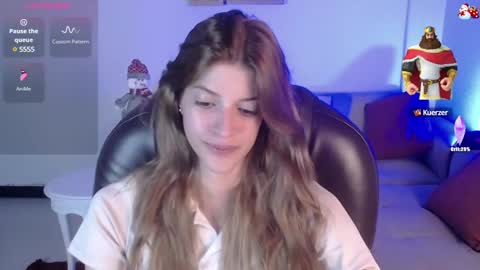 Snapshot of nora_vennucci chatting on December 20, 9:39 pm Nora online show from December 20, 9:39 pm