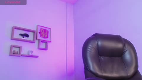 Snapshot of nora_vennucci chatting on January 28, 7:42 pm Nora online show from January 28, 7:42 pm