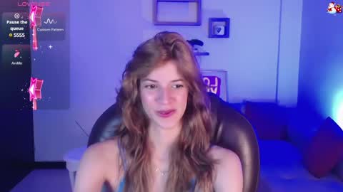 Snapshot of nora_vennucci chatting on February 25, 7:03 pm Nora online show from February 25, 7:03 pm