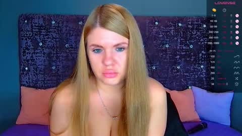 Nora online show from October 5, 1:48 am