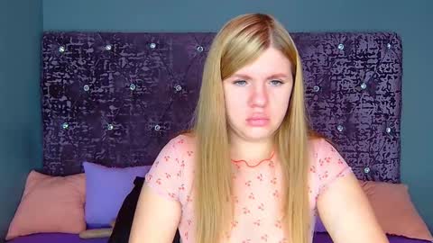 Nora online show from November 10, 1:04 am