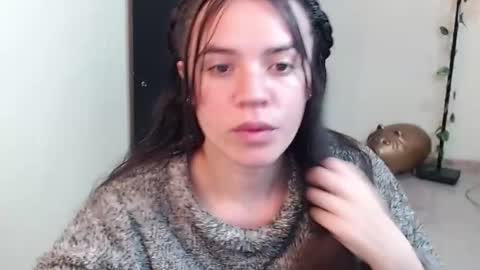 Snapshot of noreen_ chatting on December 19, 3:08 pm noreen_ online show from December 19, 3:08 pm