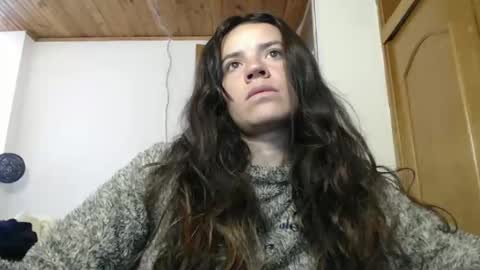 noreen_ online show from November 9, 4:27 pm