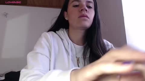 noreen_ online show from November 23, 2:39 pm