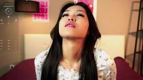 Snapshot of noreenbeckey chatting on October 5, 7:50 am Nore online show from October 5, 7:50 am