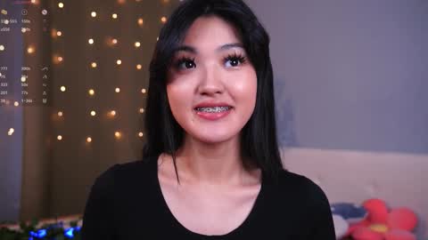 Snapshot of noreenbeckey chatting on November 30, 8:18 am Nore online show from November 30, 8:18 am