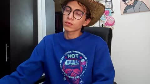 Snapshot of norehg__ chatting on September 16, 8:37 am Norehg online show from September 16, 8:37 am