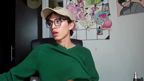 Snapshot of norehg__ chatting on September 17, 8:16 am Norehg online show from September 17, 8:16 am