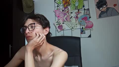 Snapshot of norehg__ chatting on September 21, 9:11 am Norehg online show from September 21, 9:11 am