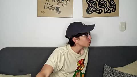 Snapshot of norehg__ chatting on October 1, 8:53 am Norehg online show from October 1, 8:53 am