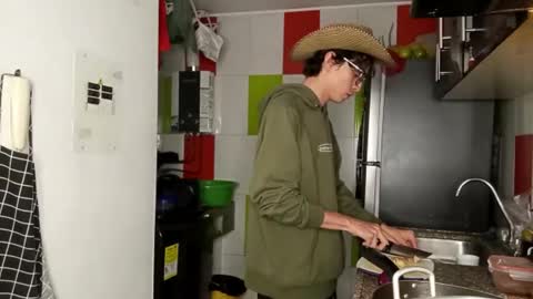 Snapshot of norehg__ chatting on October 7, 8:44 am Norehg online show from October 7, 8:44 am