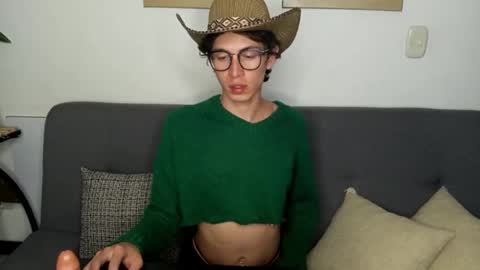 Snapshot of norehg__ chatting on October 8, 9:07 am Norehg online show from October 8, 9:07 am