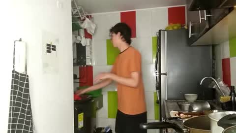 Snapshot of norehg__ chatting on October 9, 8:34 am Norehg online show from October 9, 8:34 am