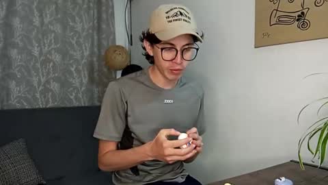 Snapshot of norehg__ chatting on October 23, 12:10 am Norehg online show from October 23, 12:10 am