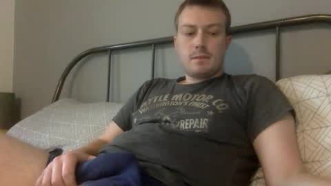 Snapshot of norfolkboy18 chatting on November 14, 12:04 pm Ollie online show from November 14, 12:04 pm