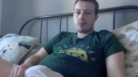 Snapshot of norfolkboy18 chatting on April 24, 2:30 pm Ollie online show from April 24, 2:30 pm