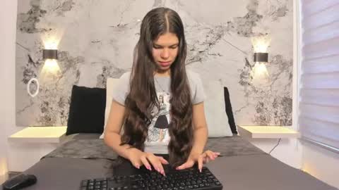 Snapshot of norki_ chatting on May 26, 11:50 am Norki online show from May 26, 11:50 am
