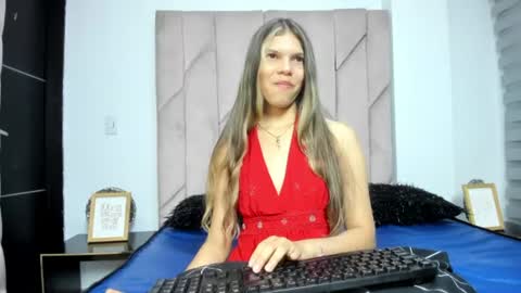 Snapshot of norki_ chatting on June 27, 3:44 am Norki online show from June 27, 3:44 am