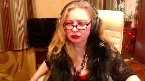 Snapshot of norma_gin chatting on June 2, 11:40 pm miss Tress online show from June 2, 11:40 pm