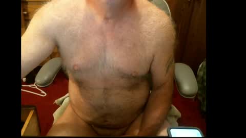 Snapshot of northcountryguy762 chatting on April 29, 2:37 am northcountryguy762 online show from April 29, 2:37 am