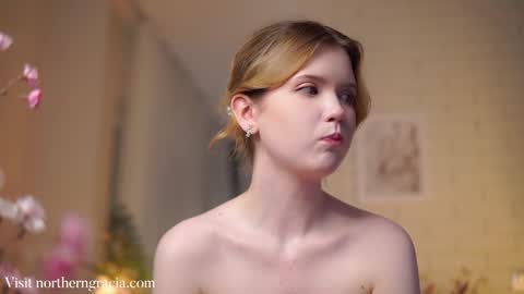 Snapshot of northern_gracia chatting on February 4, 12:51 am Gracia 150 online show from February 4, 12:51 am