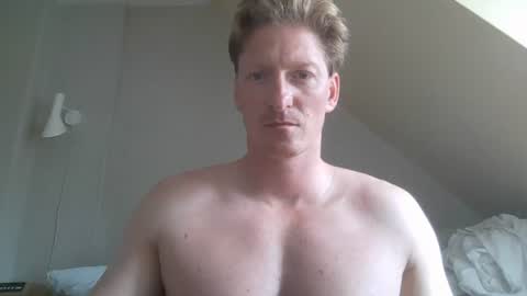 Snapshot of norway_male chatting on July 7, 12:09 pm norway_male online show from July 7, 12:09 pm