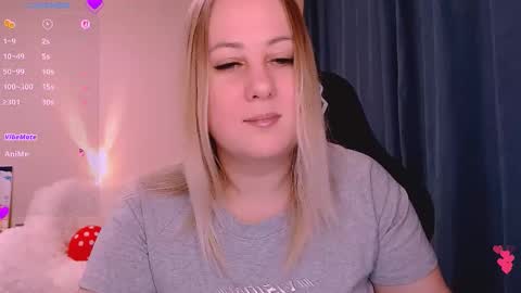 Snapshot of not_nakedcat chatting on February 4, 5:41 pm hi glad to chat online show from February 4, 5:41 pm