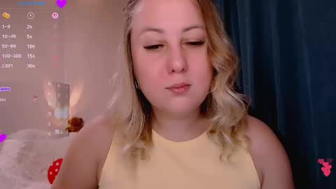 Snapshot of not_nakedcat chatting on February 7, 5:27 pm hi glad to chat online show from February 7, 5:27 pm